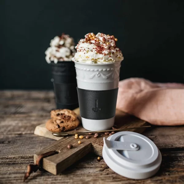 KPM – Berlin Geschirr-Sets KPM – Berlin Kurland To-Go Becher Set Black&White Mit Deckel & 2 Ledermanschetten 3