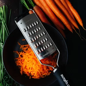Microplane Gourmet Reibe Julienne Fein Schwarz 12