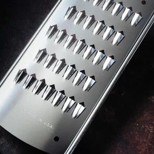 Microplane Gourmet Reibe Julienne Fein Schwarz 16