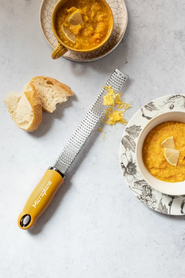 Zesterreiben & Zestenreißer Microplane Premium Classic Reibe Zester Senfgelb 6